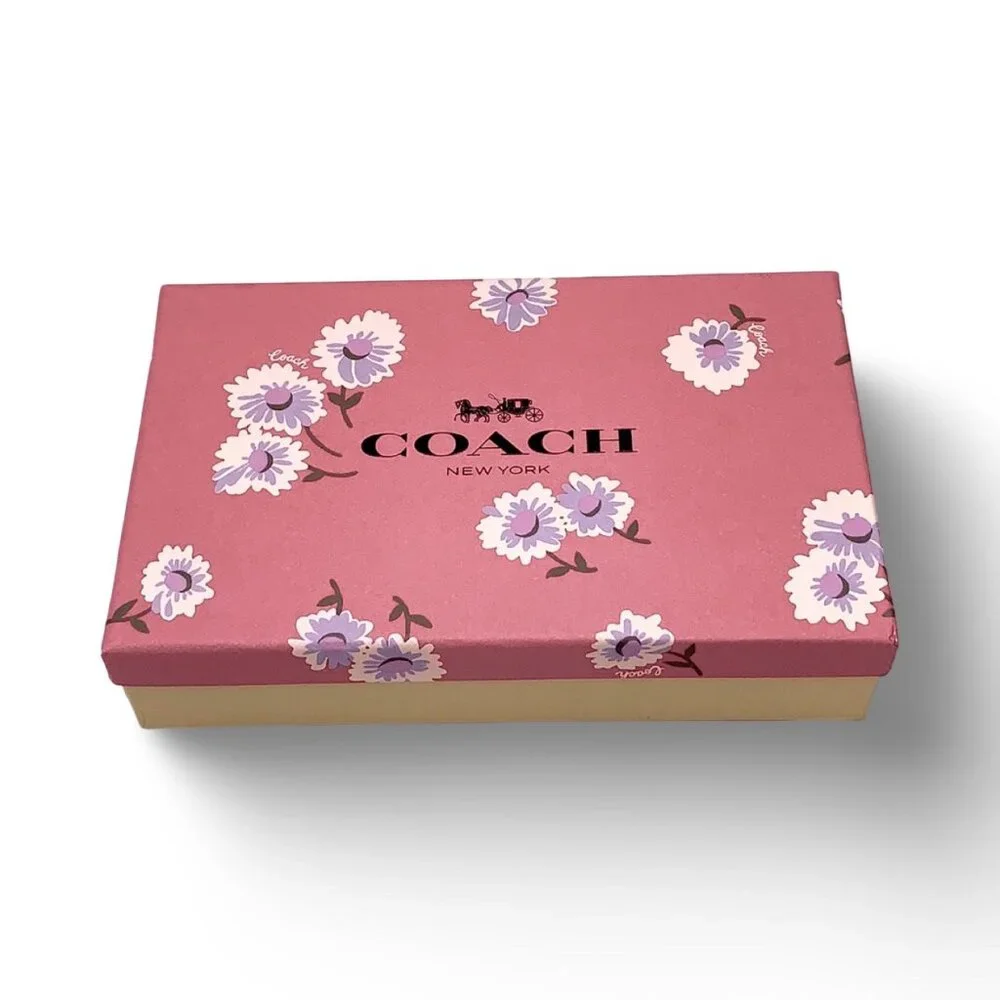COACH | Boxed Corner Wristlet | Pink | With Daisy Print | NWT| Style #3218 - Picture 6 of 7